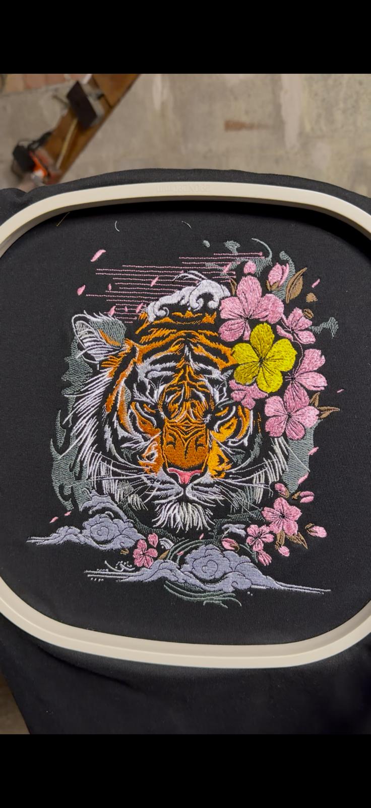 Embroidered Loved tiger oversized tee