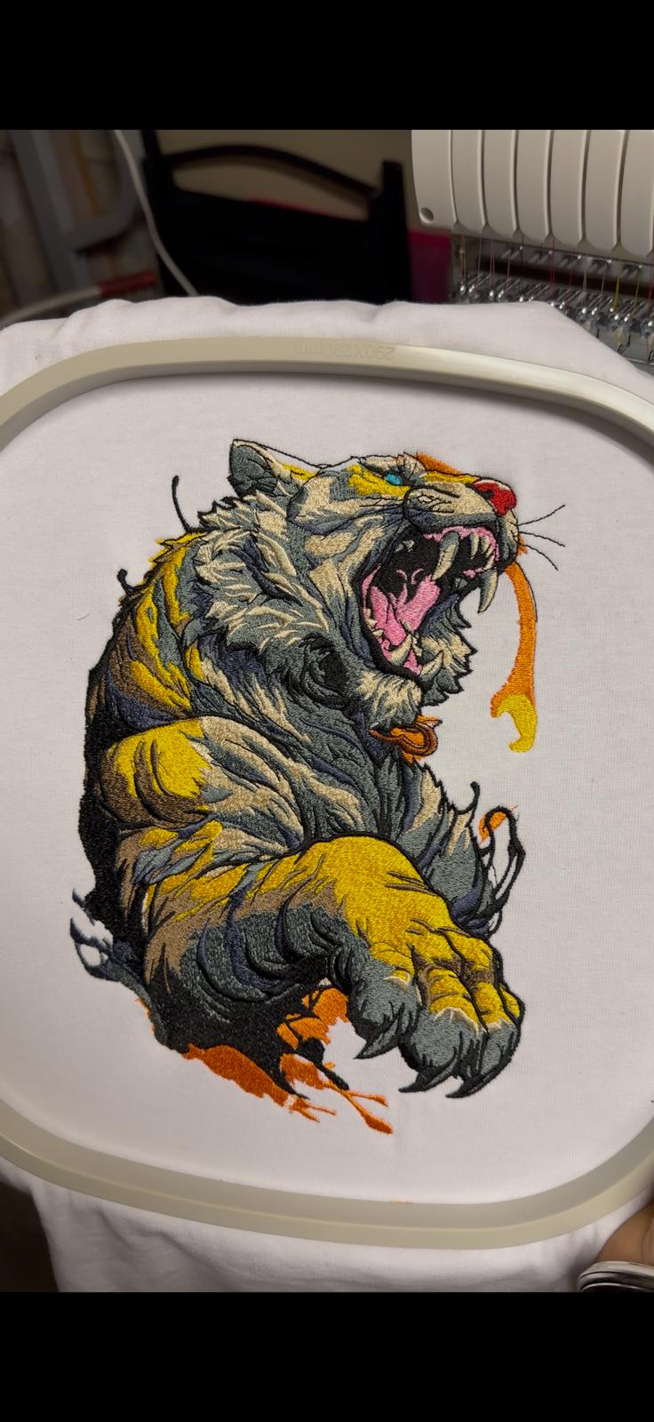 Embroidered Tiger Rage oversized Tee