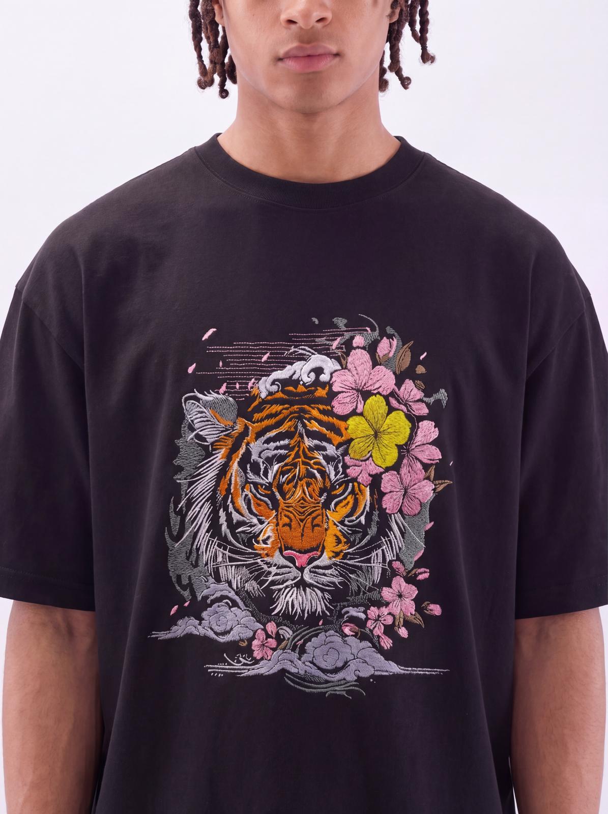 Embroidered Loved tiger oversized tee